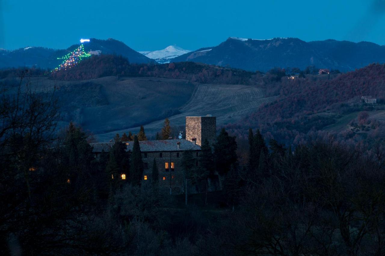 فندق Castello Di Petroia Dimora D'Epoca غوبيو المظهر الخارجي الصورة