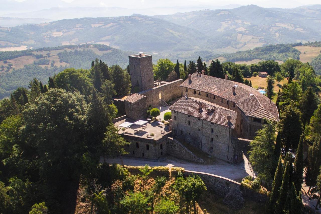 فندق Castello Di Petroia Dimora D'Epoca غوبيو المظهر الخارجي الصورة